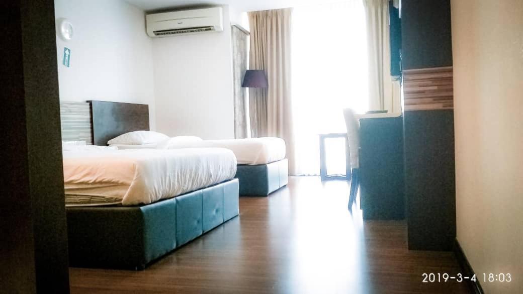 Hotel Berkat Studio Kota Bharu Exterior foto