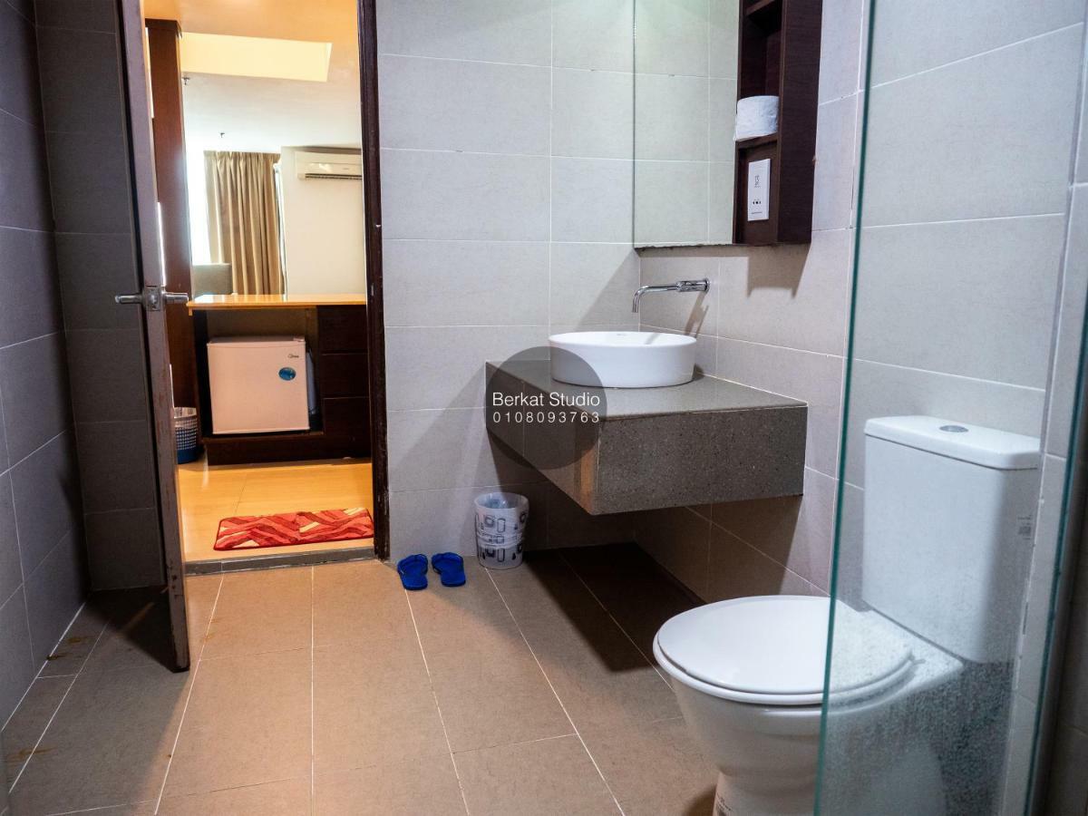 Hotel Berkat Studio Kota Bharu Exterior foto